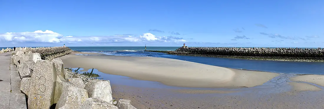 Gravelines, estuary of the river Aa into the North Sea-7846-48
