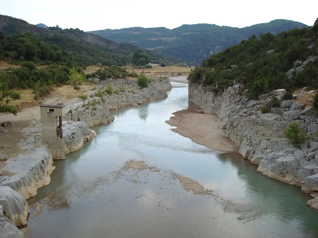 Acheloos river from Templa's bridge 01