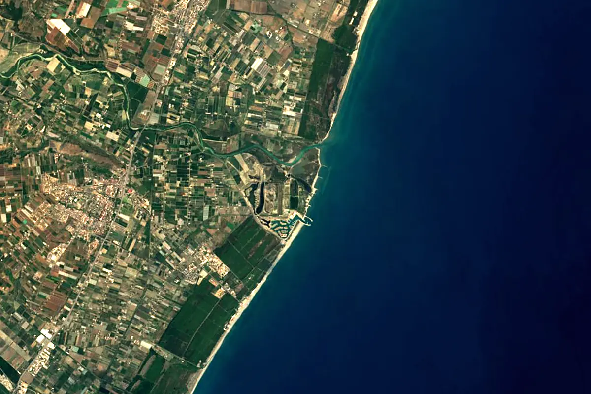 Agri: satellite view of the mouth
