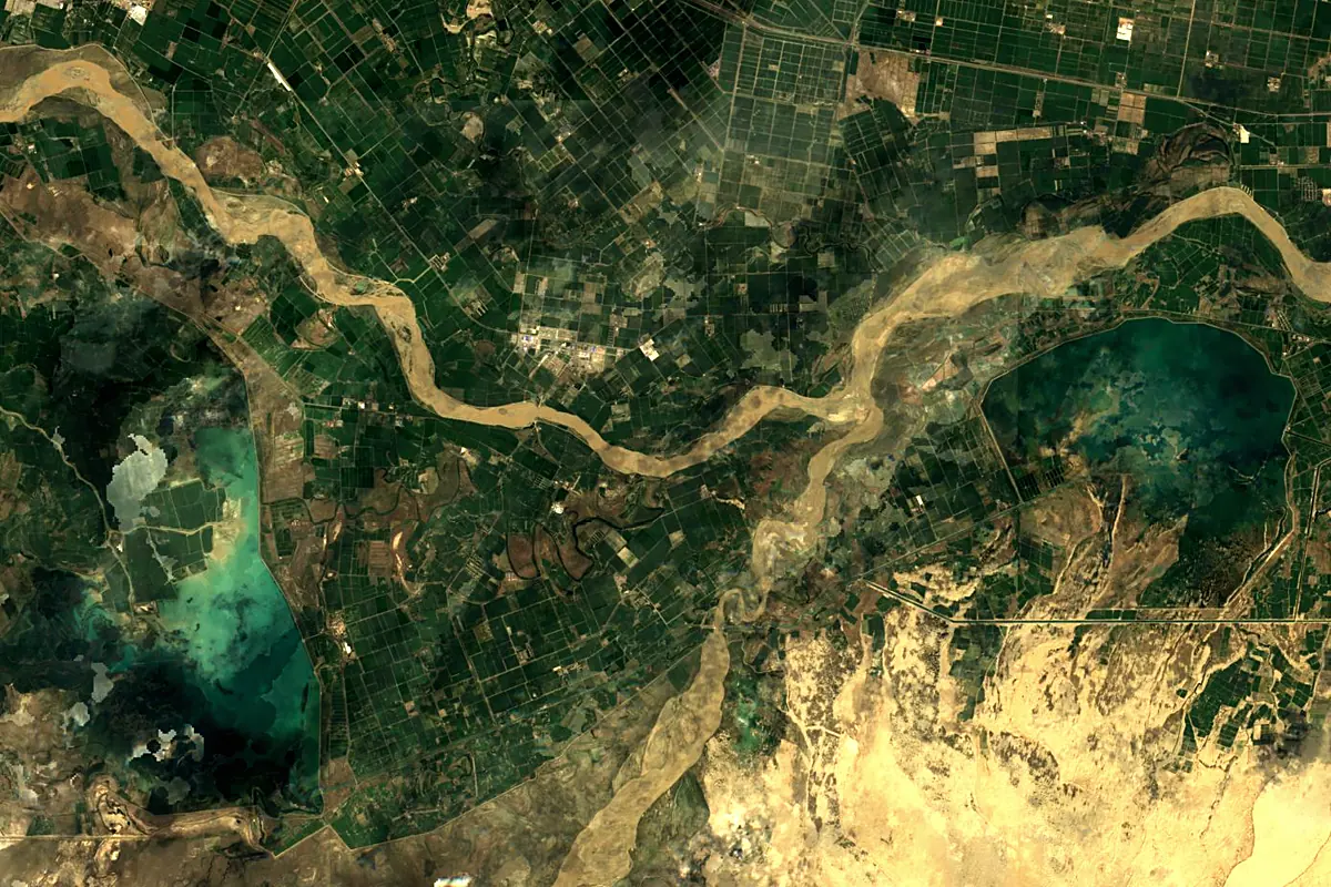 Aksu River: satellite view of the mouth