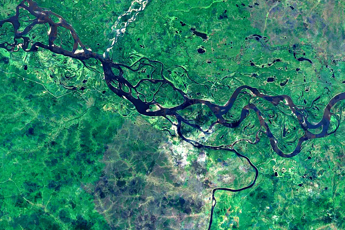 Amga: satellite view of the mouth