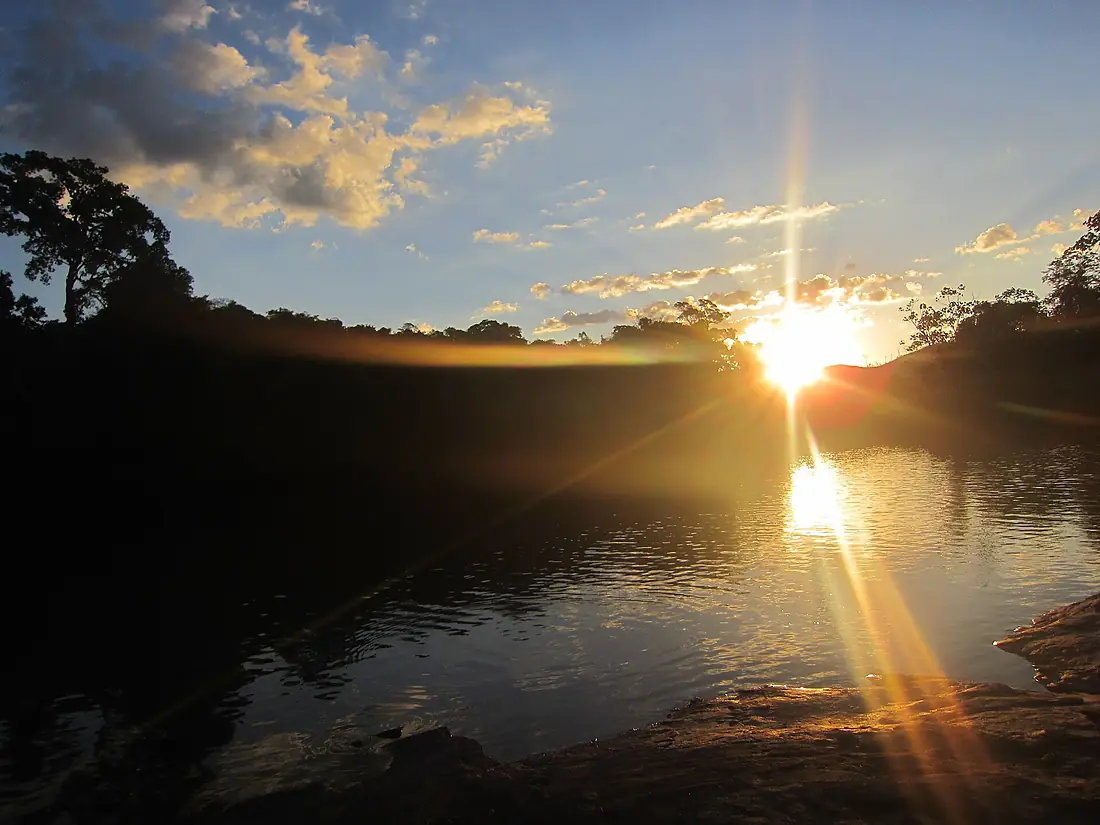 POR DO SOL NO ARAGUAIA