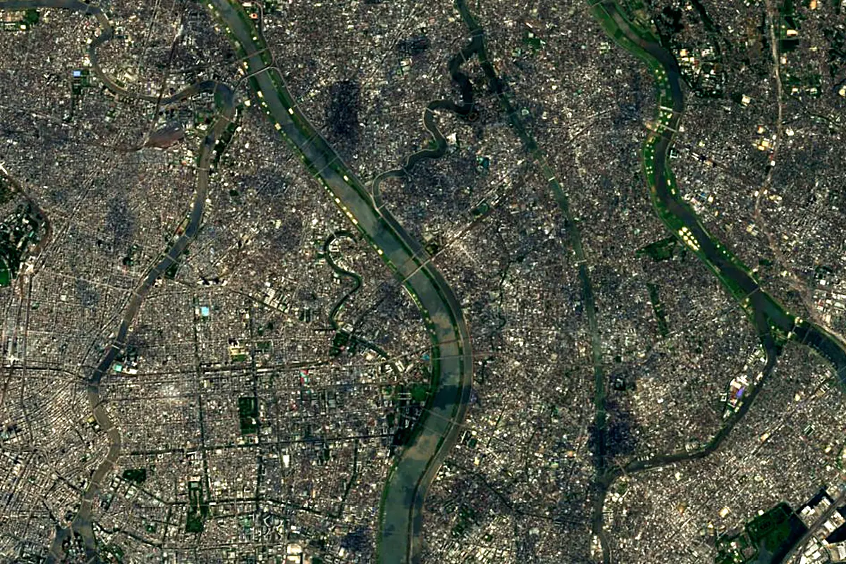 Arakawa River: satellite view of the mouth