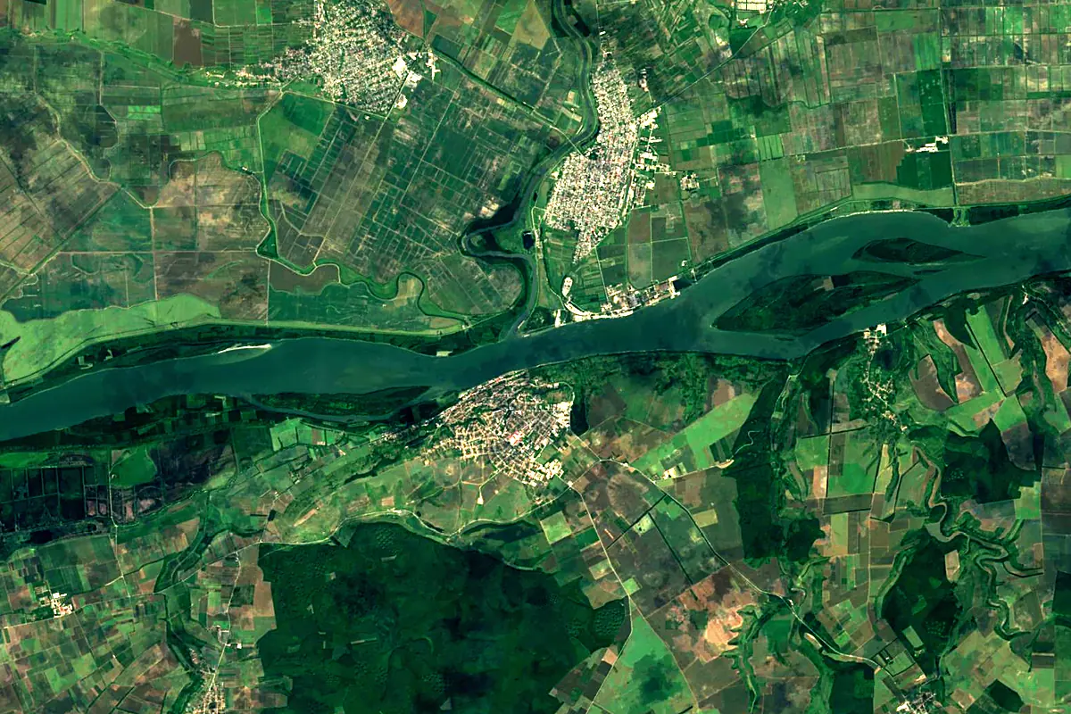 Argeș River: satellite view of the mouth