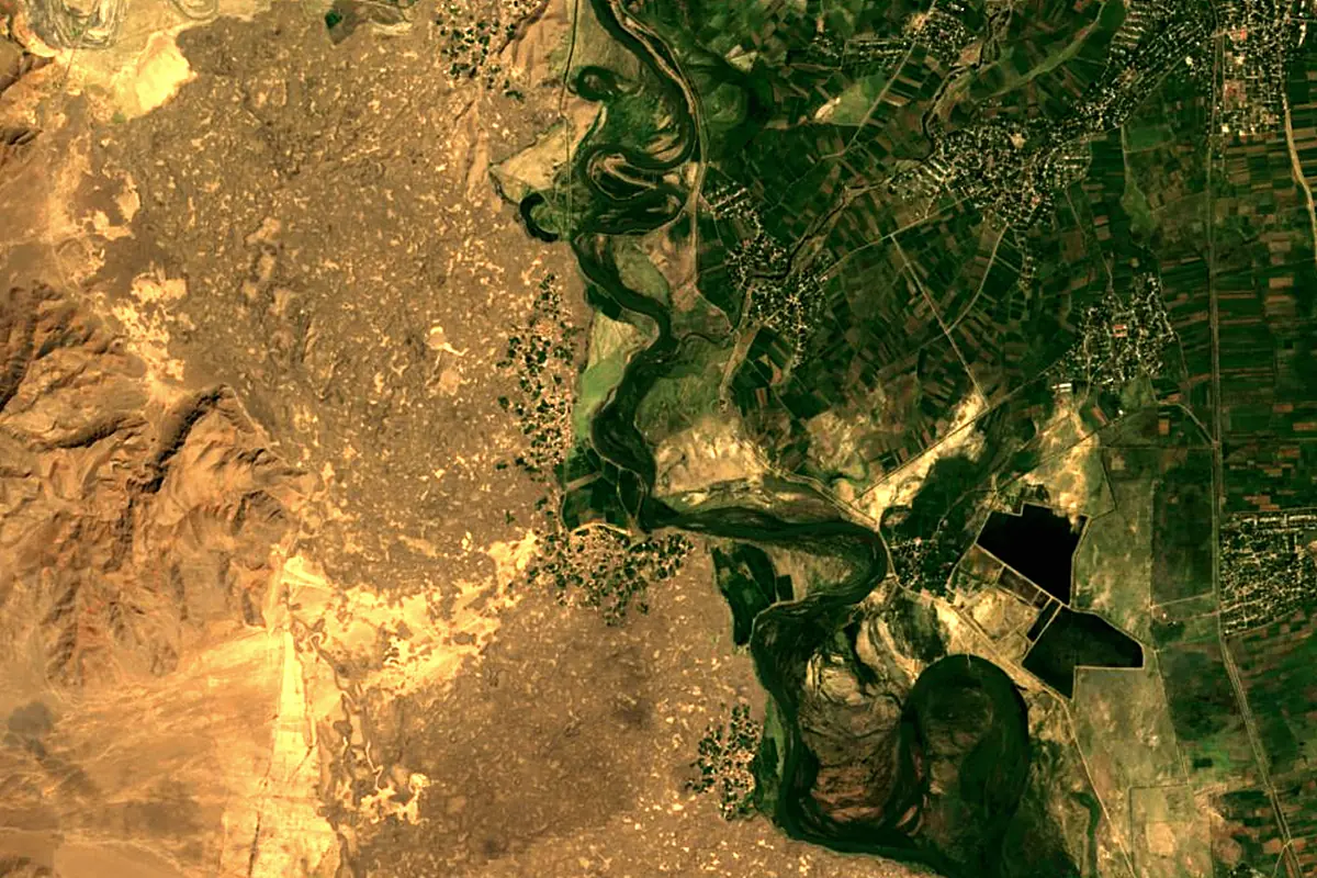 Arpa River: satellite view of the mouth