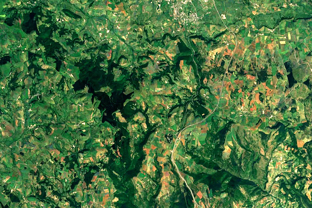 Aveyron: satellite view of the source