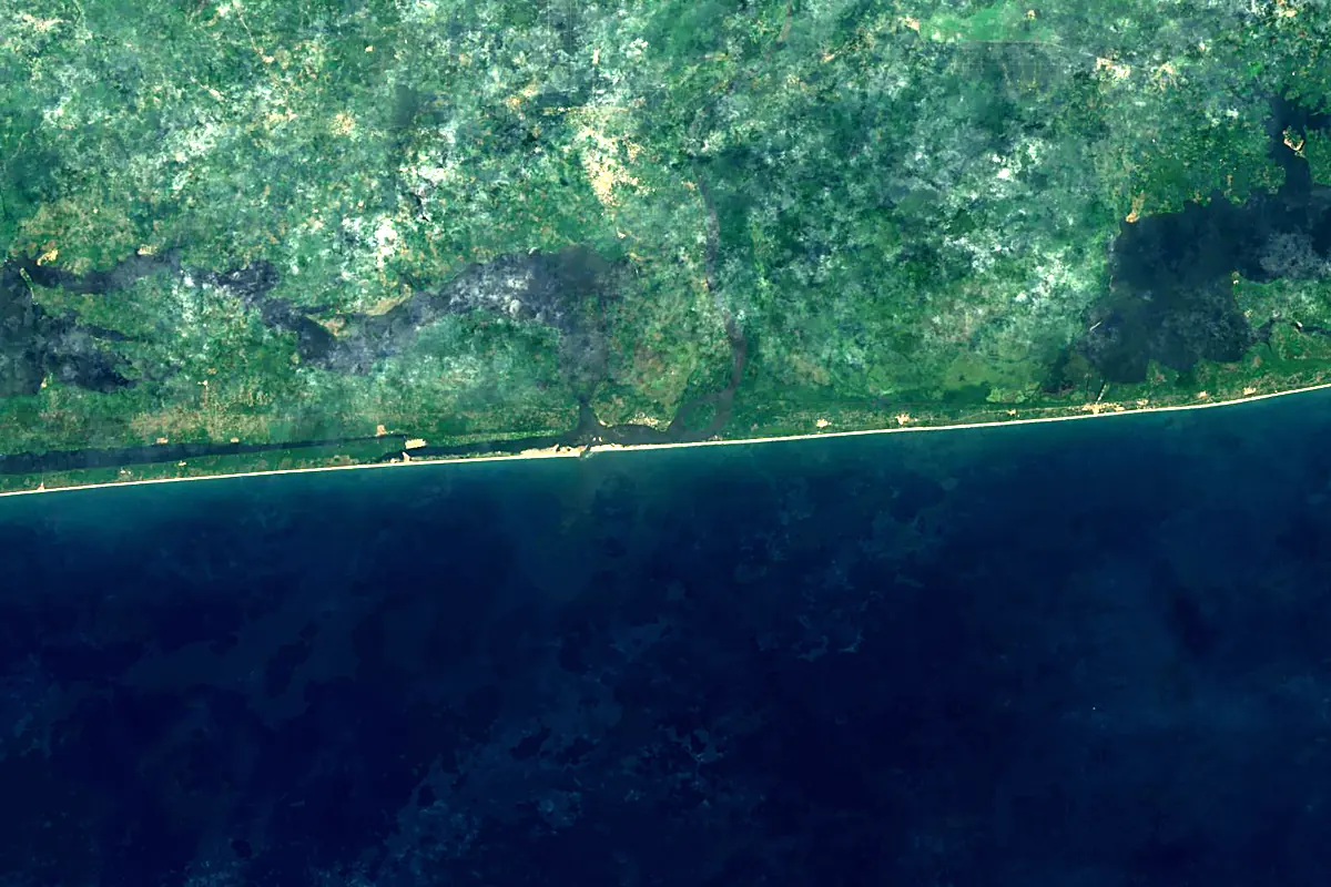Bandama River: satellite view of the mouth