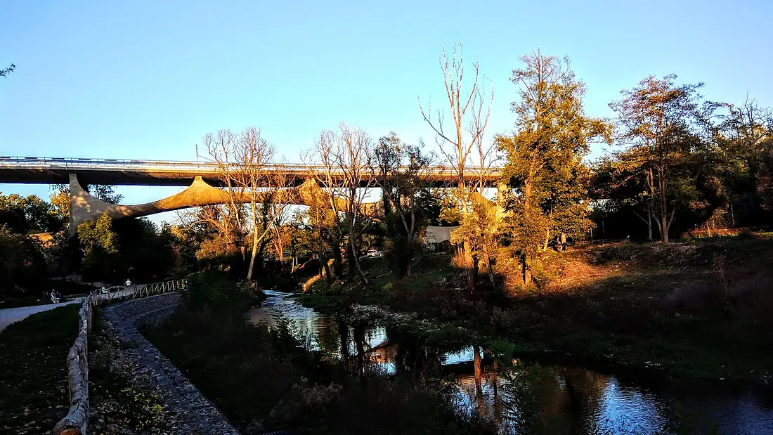 P 20191021 173656(1) Passeggiate sotto il Ponte sul Fiume Basento