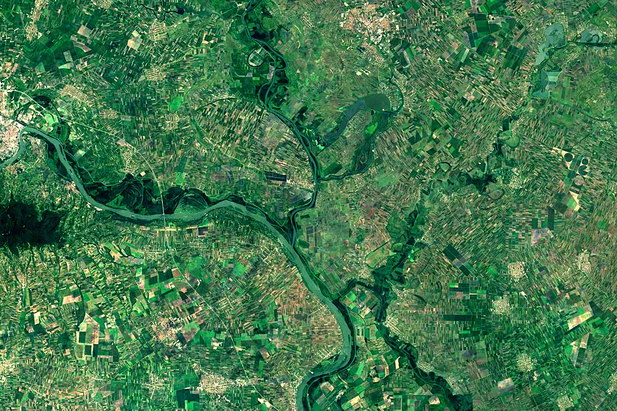 Bega River: satellite view of the mouth