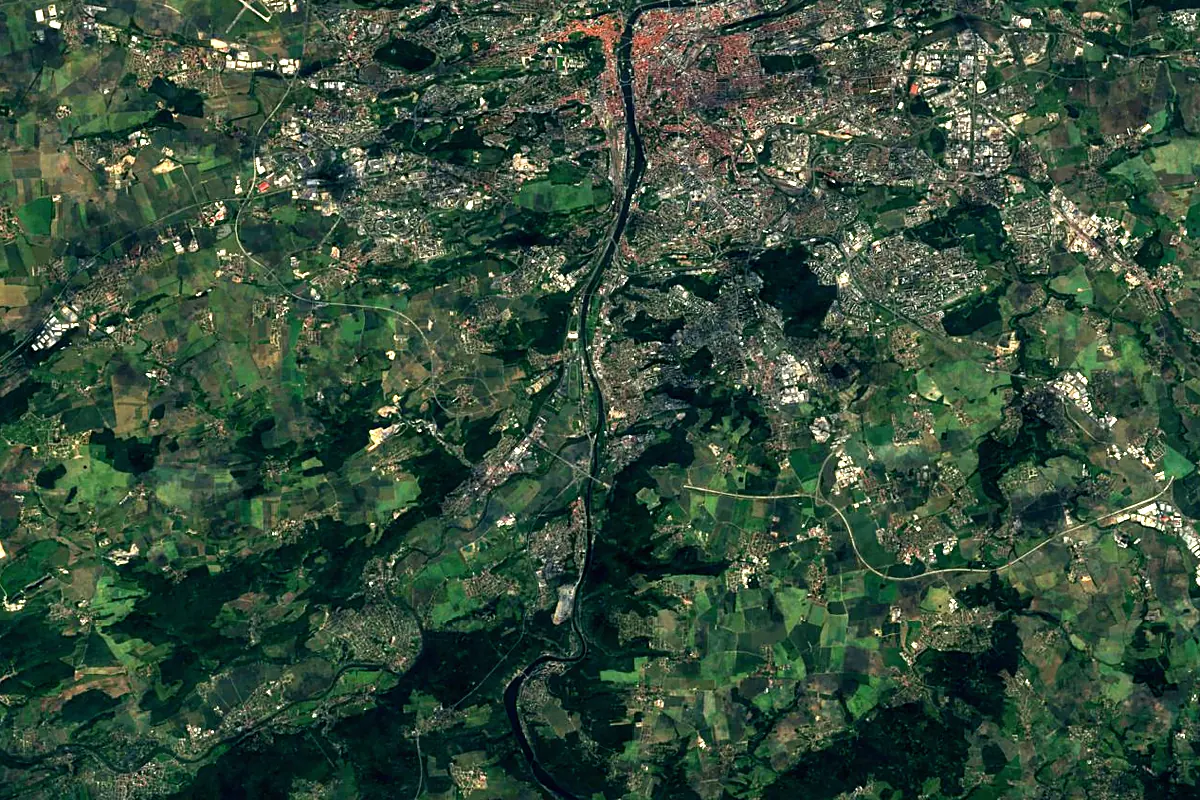 Berounka: satellite view of the mouth