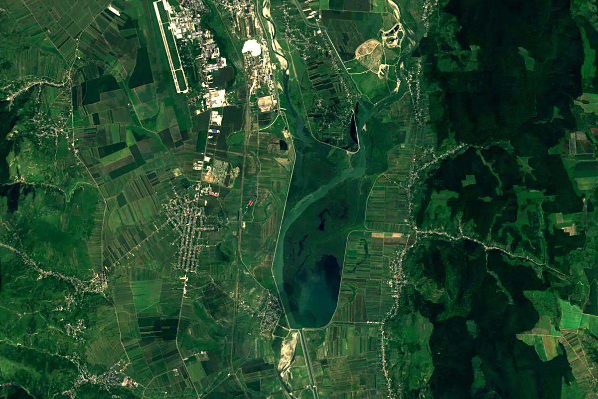 Bistrița River: satellite view of the mouth