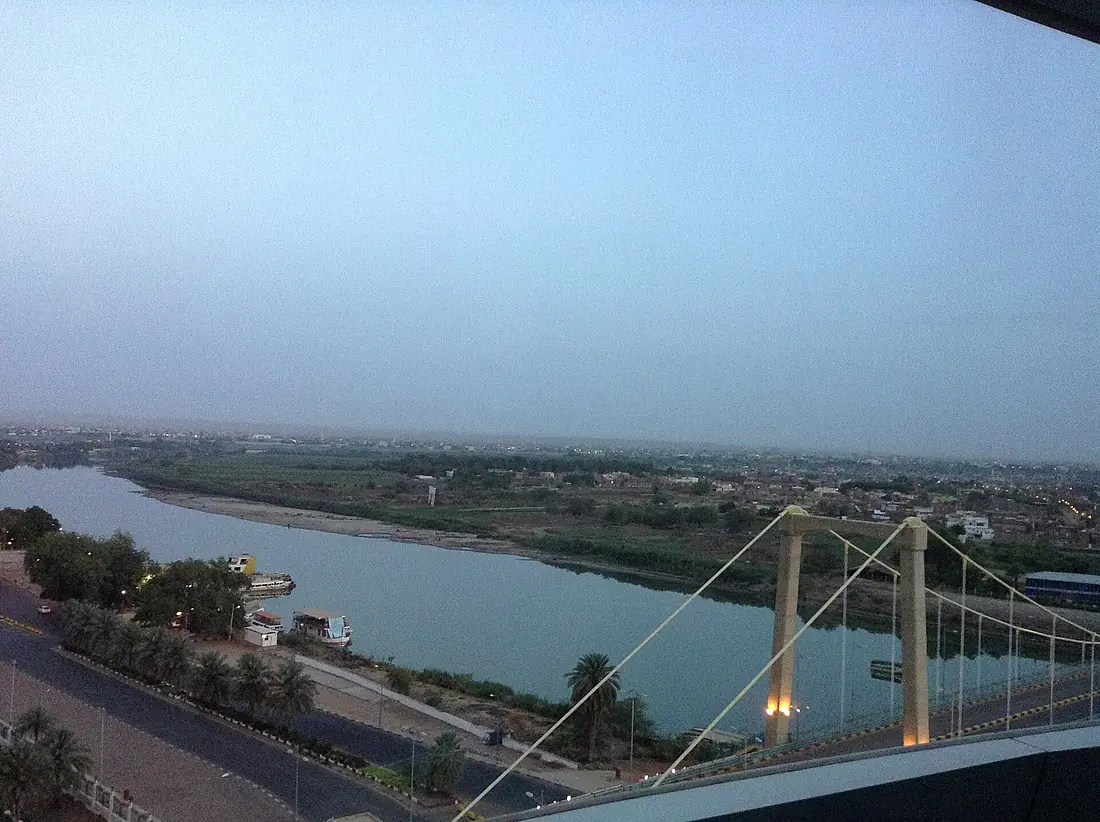 Nile river side view 1