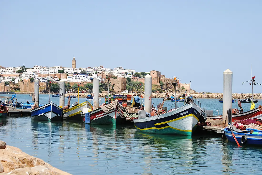 Boats in Bouregreg (1)