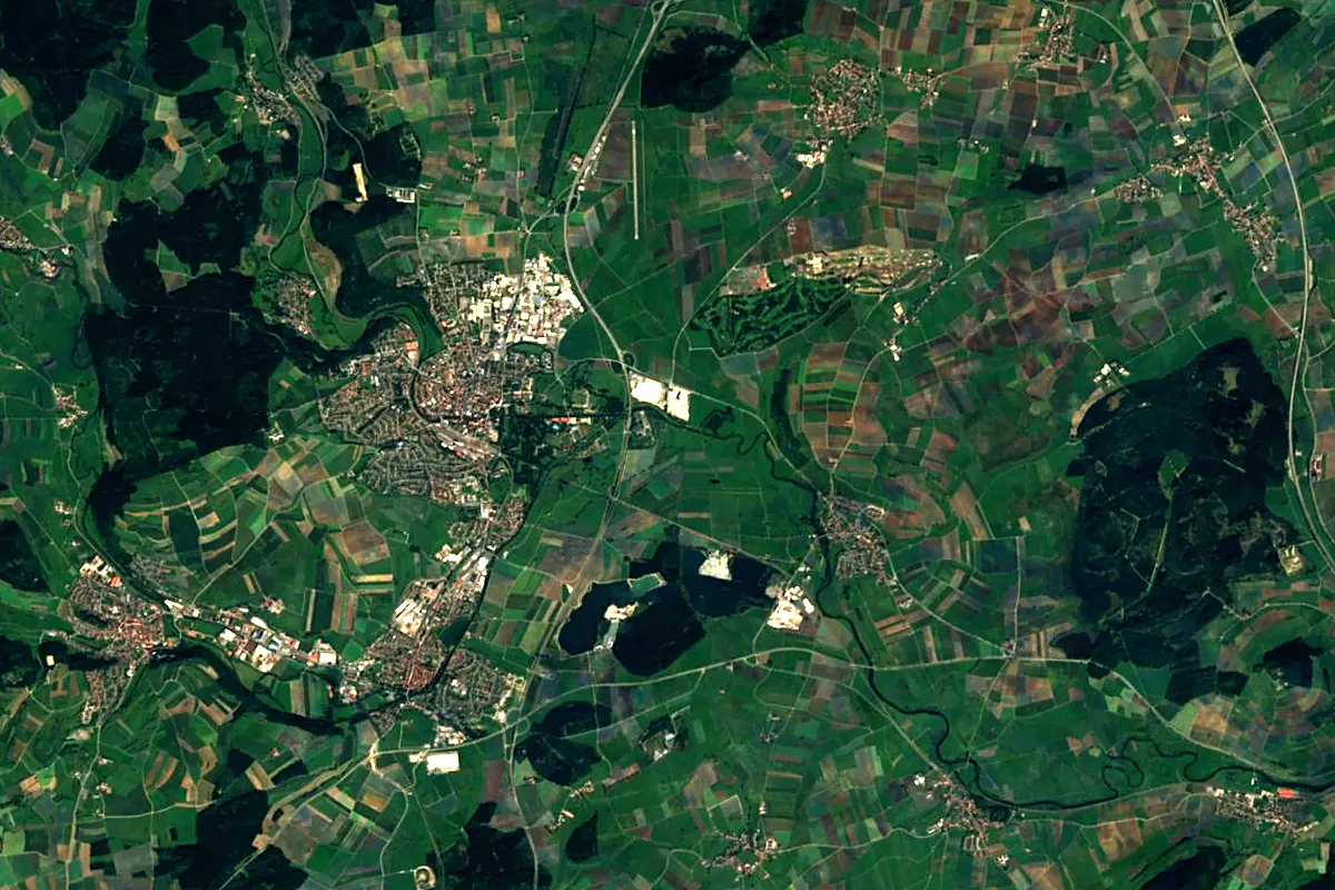 Breg: satellite view of the mouth