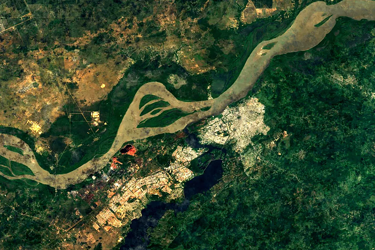 Caroní River: satellite view of the mouth