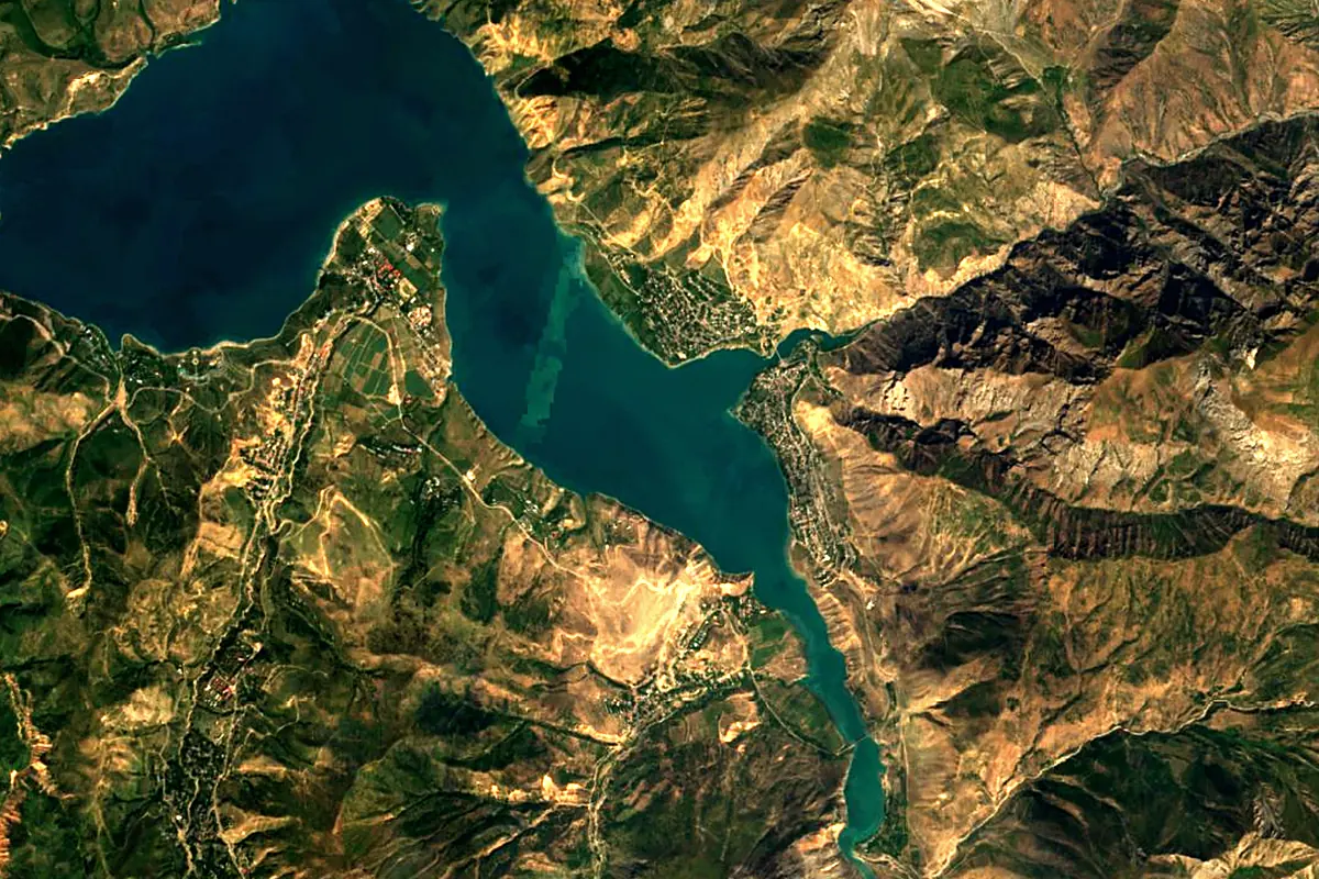 Chatkal River: satellite view of the mouth
