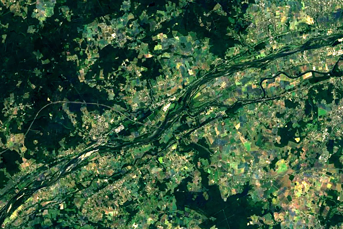 Cher: satellite view of the mouth