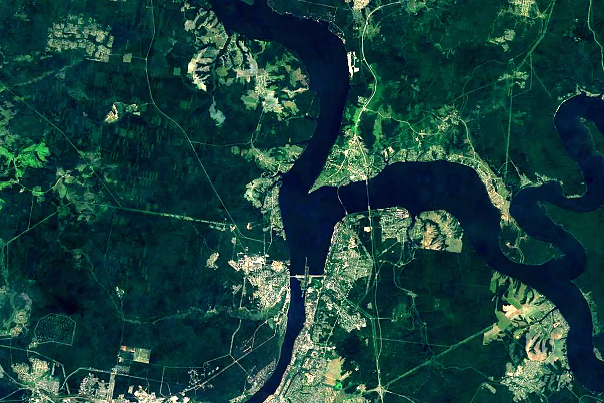 Chusovaya: satellite view of the mouth
