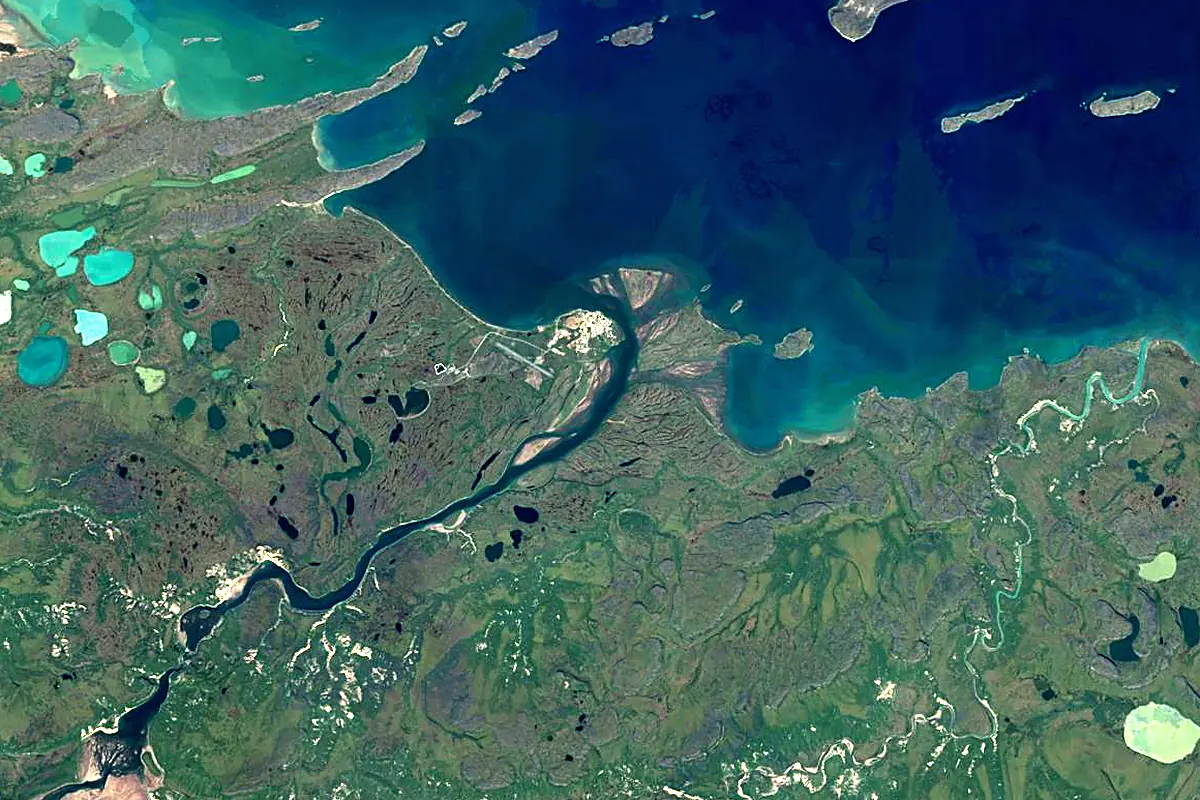 Coppermine River: satellite view of the mouth