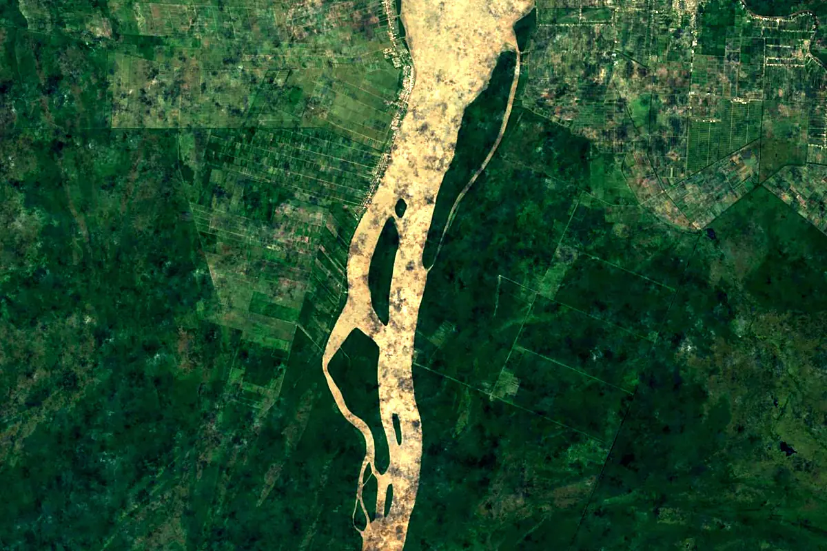 Courantyne River: satellite view of the mouth