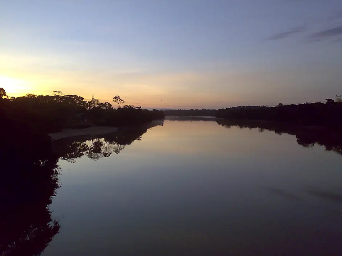 Campamente el Rio del Cuyuni El Dorado - panoramio
