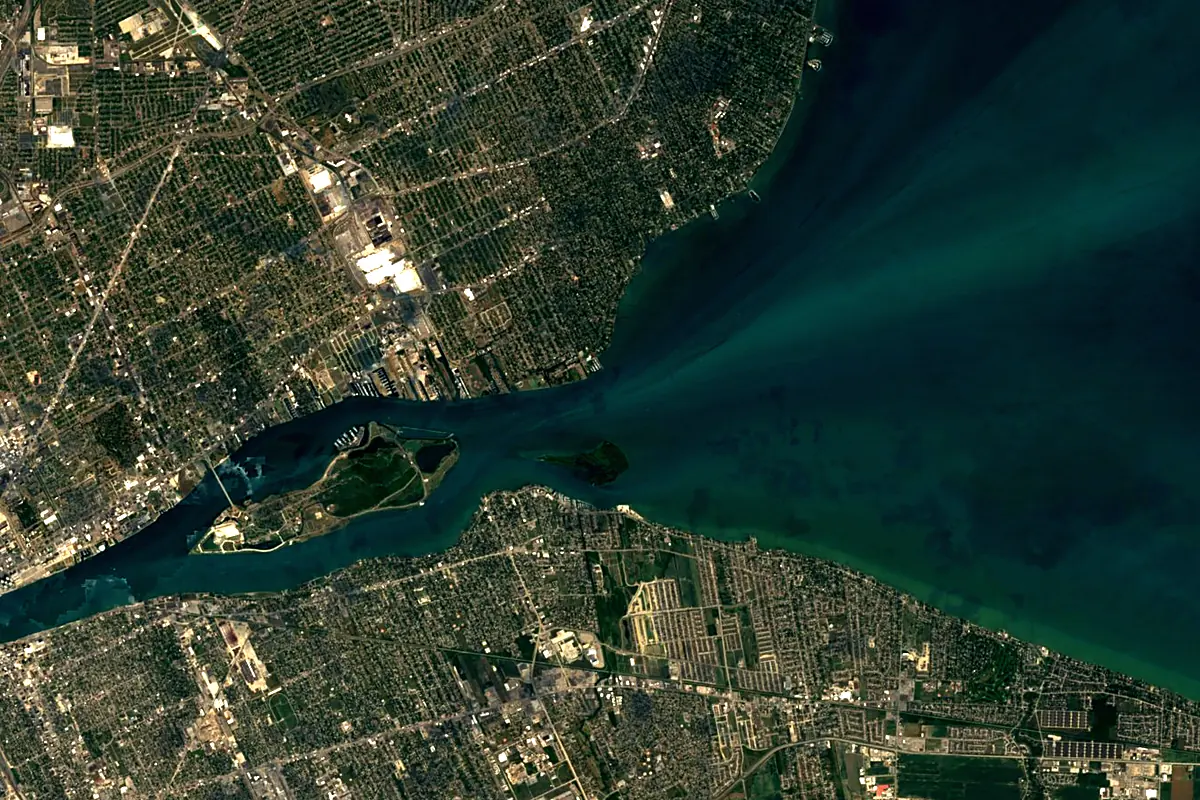 Detroit River: satellite view of the source