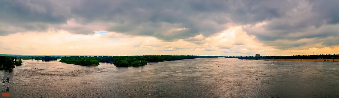Dnieper River from Kryukivs'kyi bridge in Kremenchuk, Ukraine