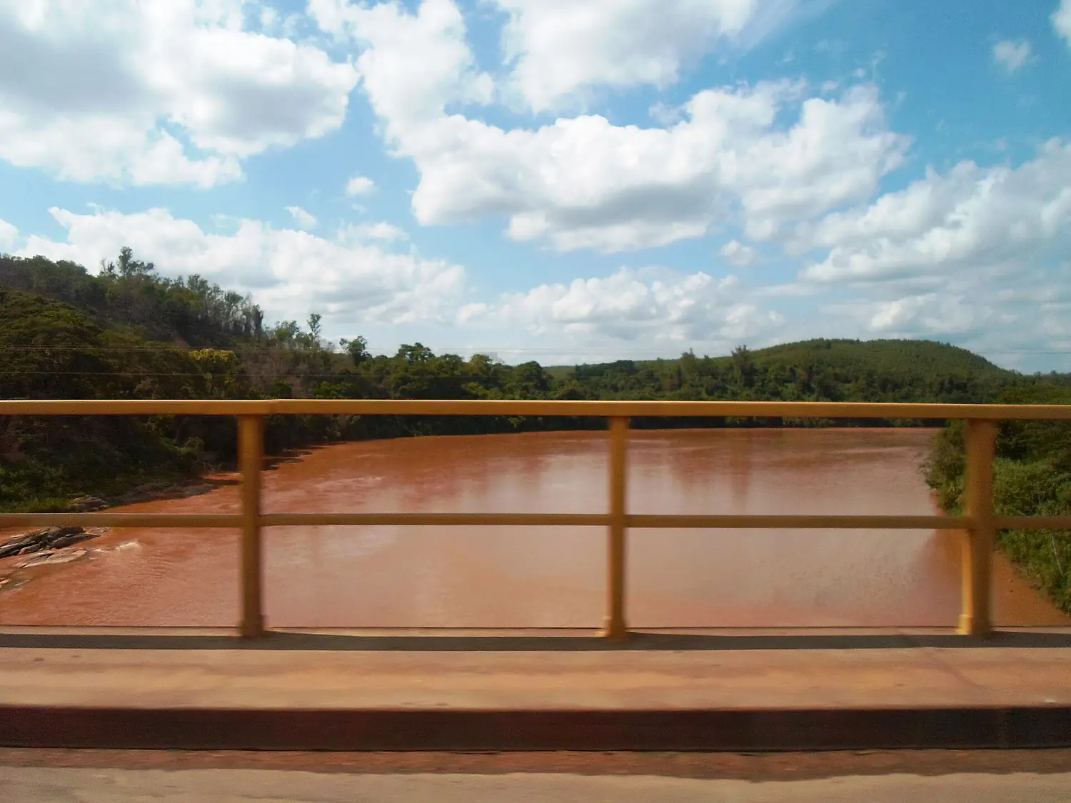 Rio Doce entre Caratinga e Santana do Paraíso MG