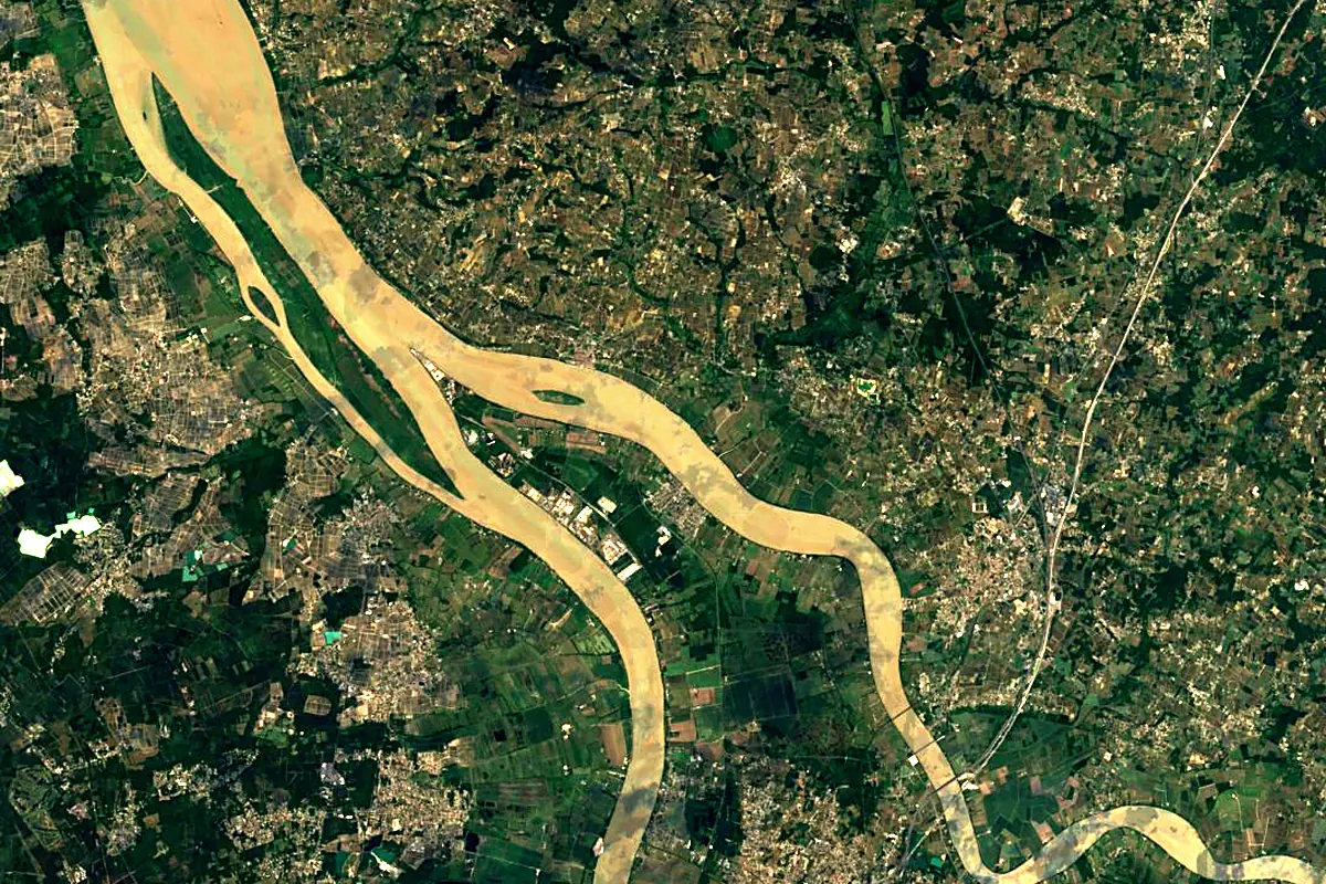 Dordogne: satellite view of the mouth