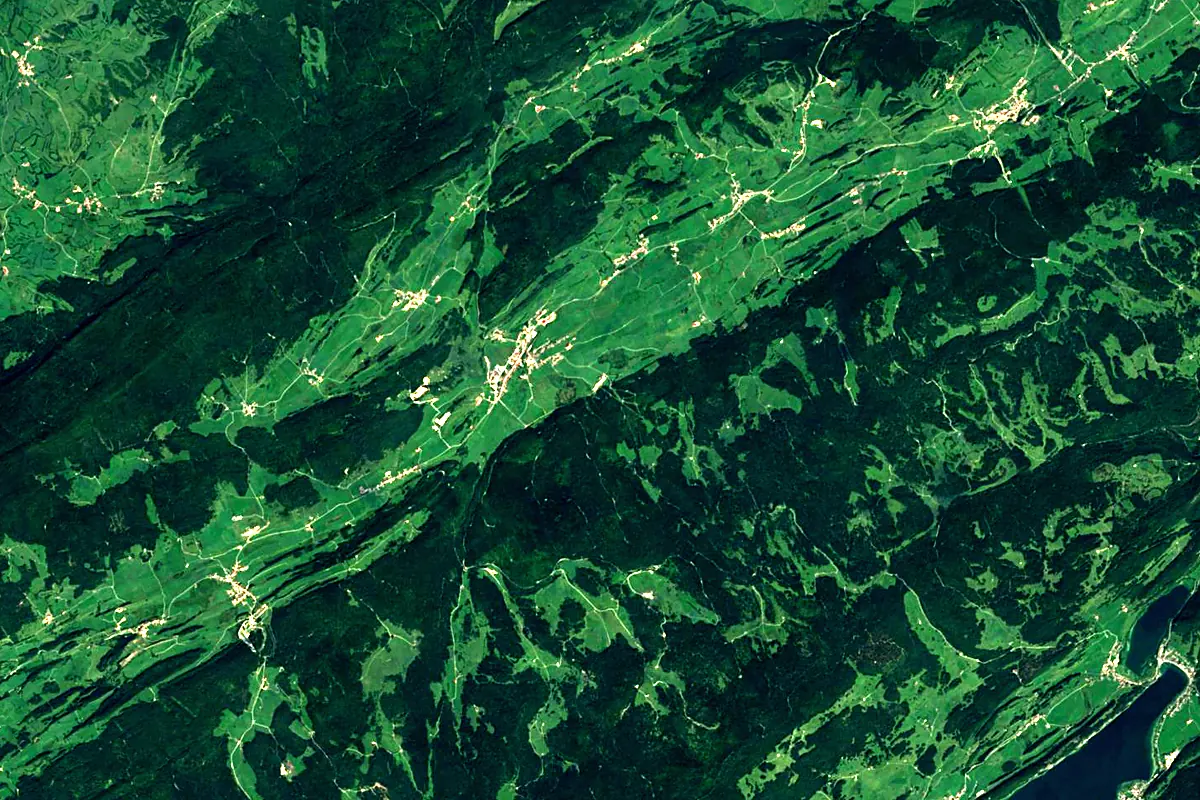 Doubs: satellite view of the source