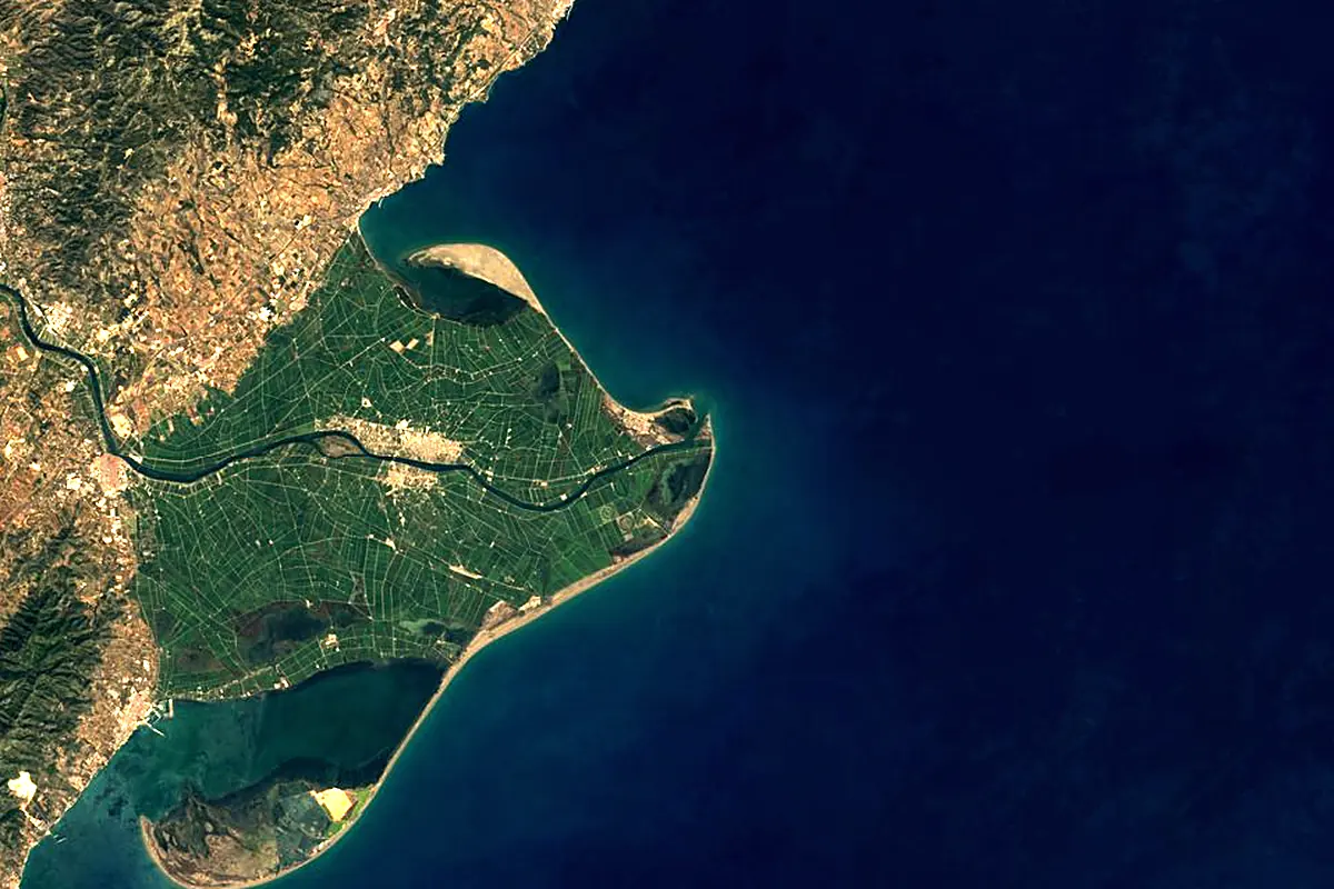 Ebro: satellite view of the mouth