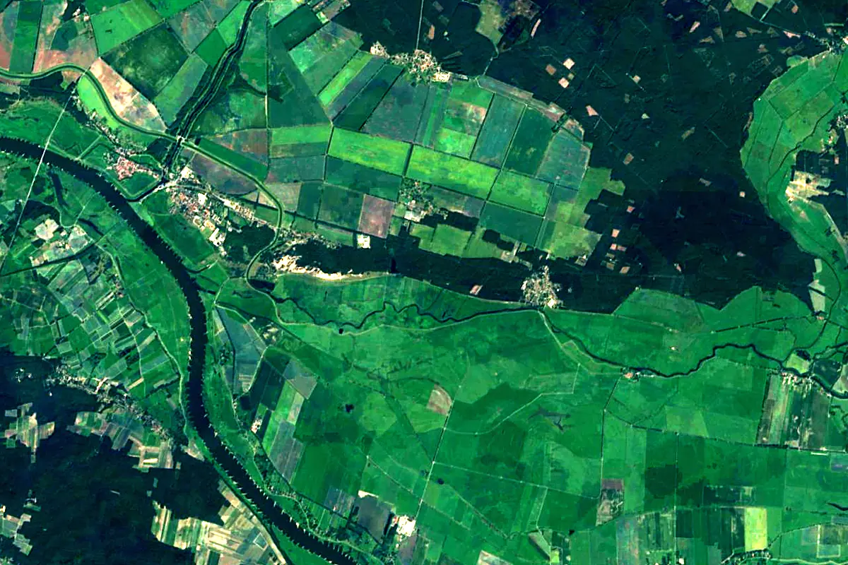 Elde: satellite view of the mouth
