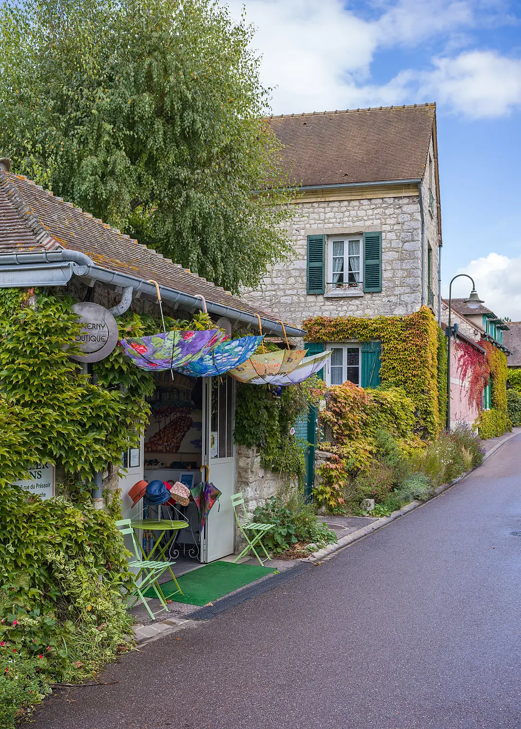 Rue Claude Monet à Giverny, Eure-1000871