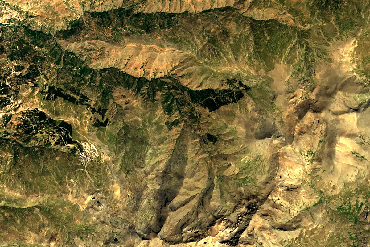 Genil: satellite view of the source
