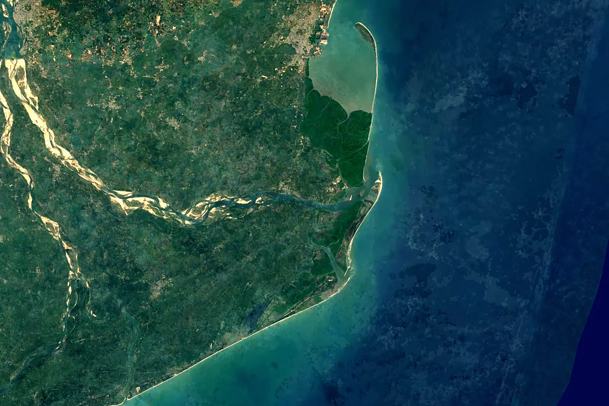 Godavari River: satellite view of the mouth