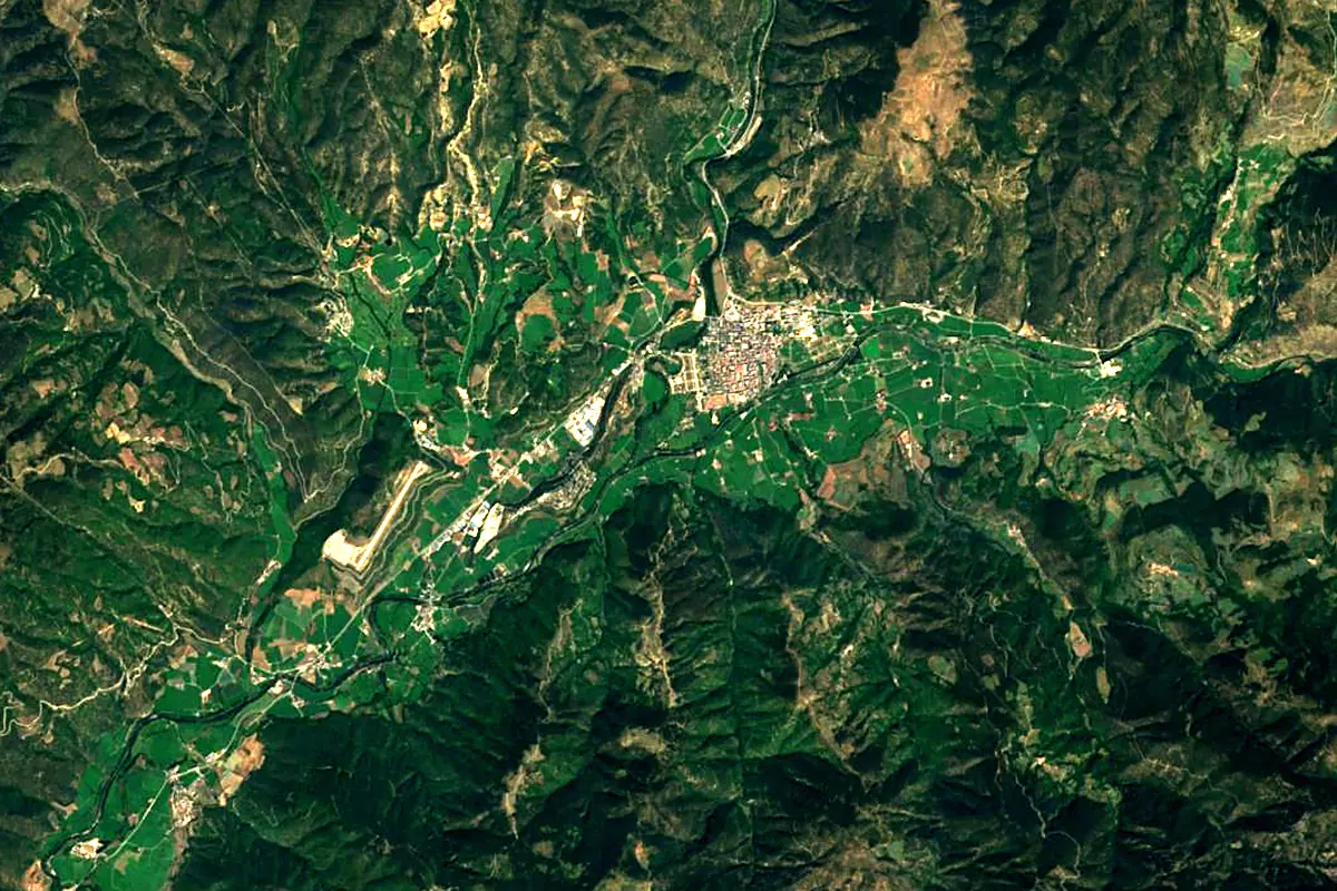 Gran Valira: satellite view of the mouth