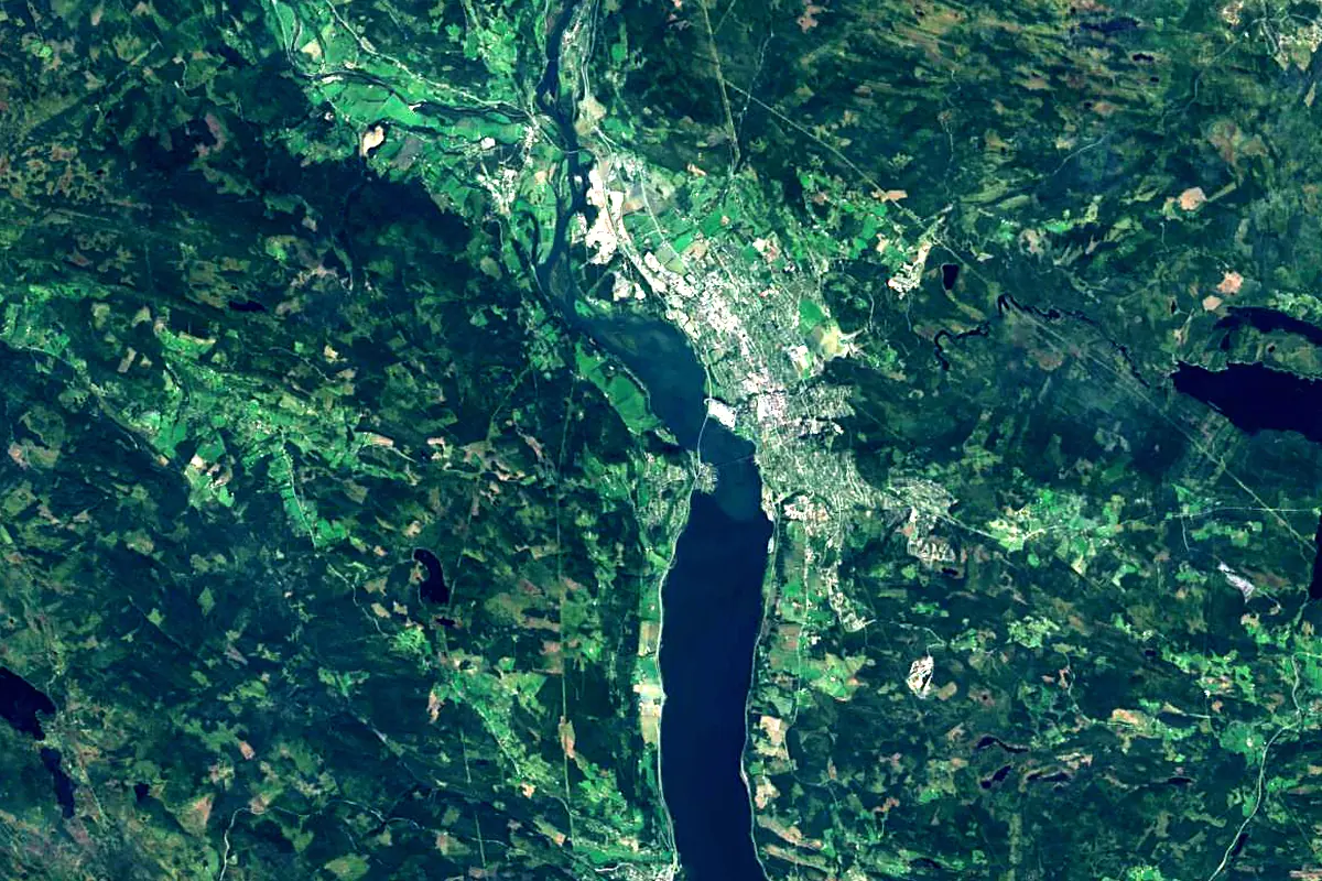Gudbrandsdalslågen: satellite view of the mouth