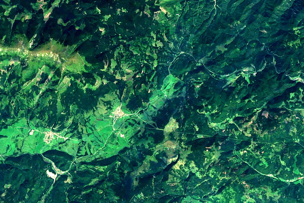 Hron: satellite view of the source