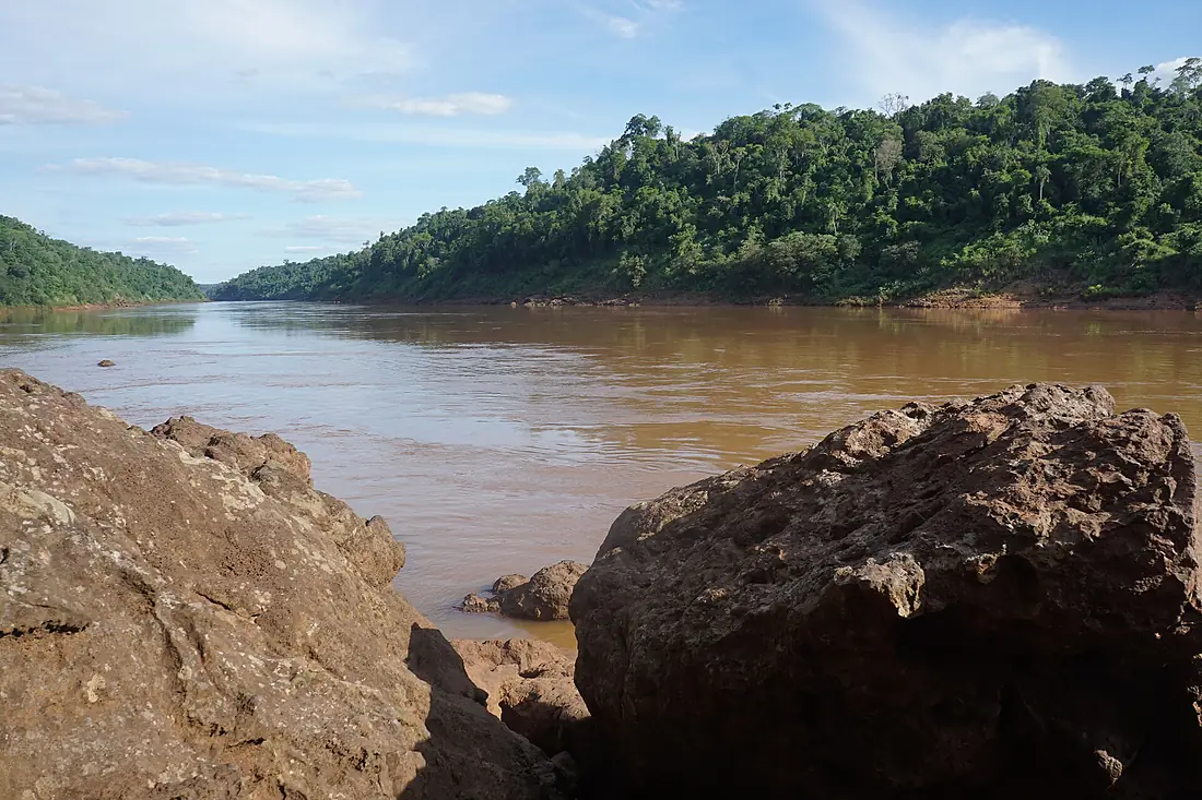 Basalto presente en el rio Iguazú