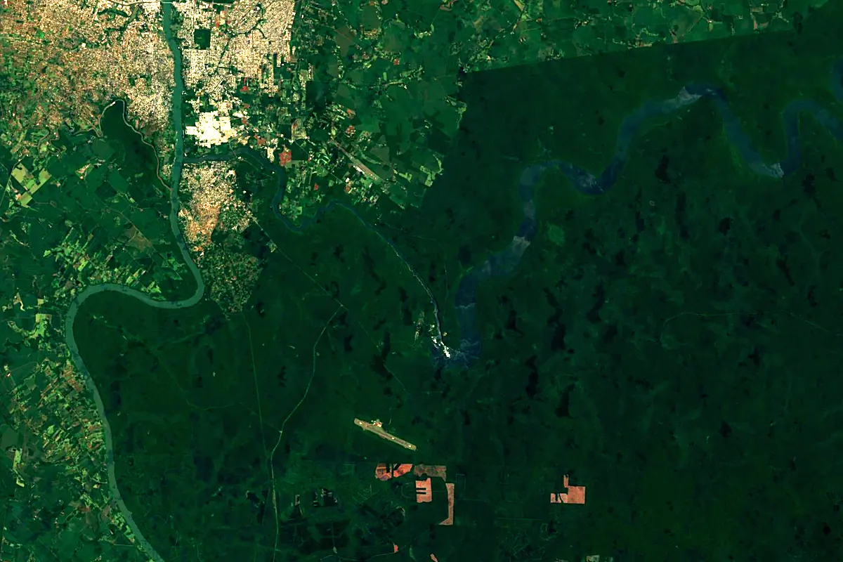 Iguazu River: satellite view of the mouth
