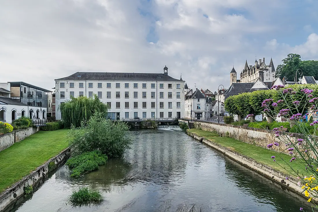 Indre river in Loches 02