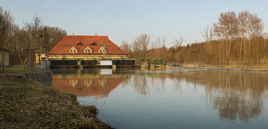 Laufwasser Kraftwerk Isarwerk1