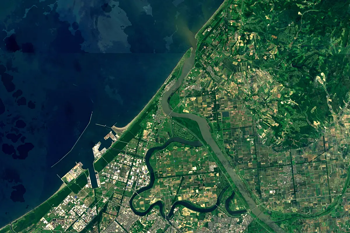 Ishikari River: satellite view of the mouth
