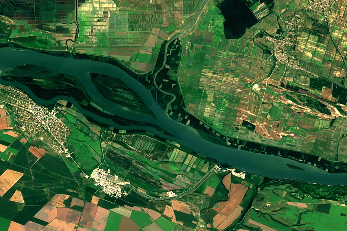 Jiu River: satellite view of the mouth