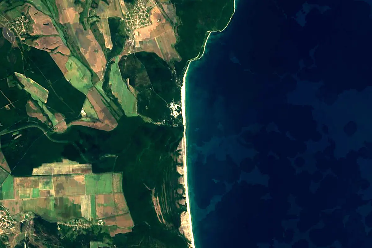 Kamchiya: satellite view of the mouth