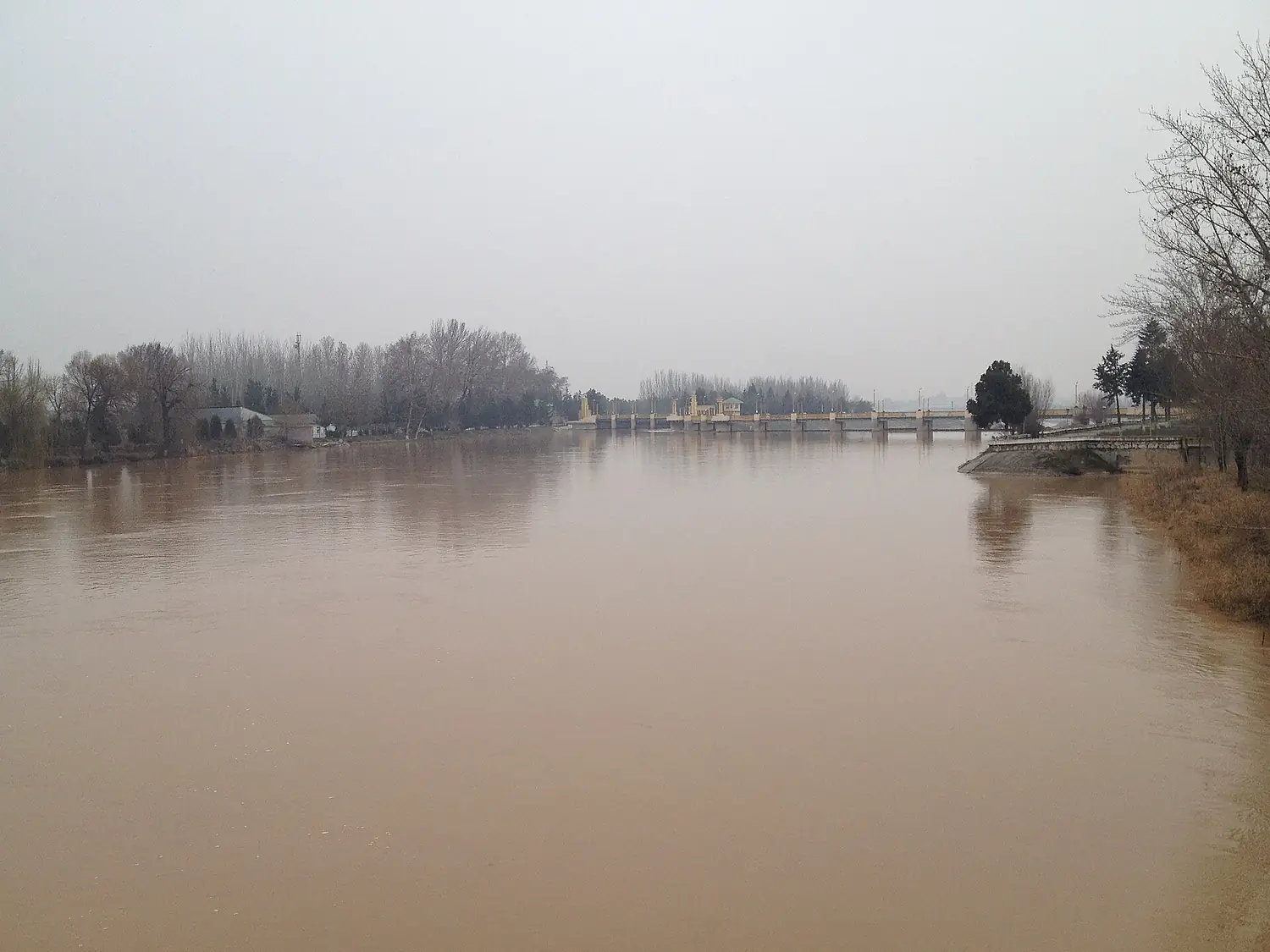 Karadarya river