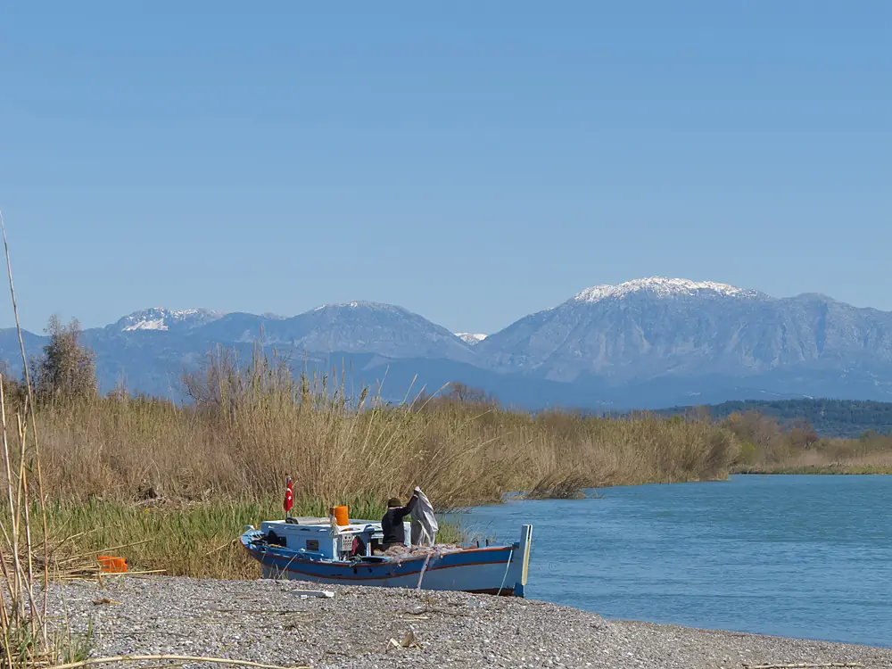 Fischer am Köprücay - panoramio