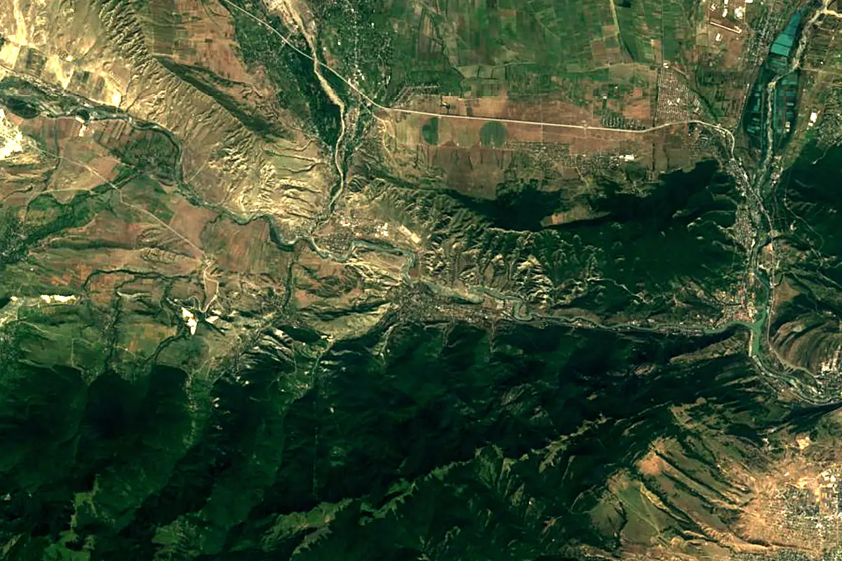 Ksani: satellite view of the mouth