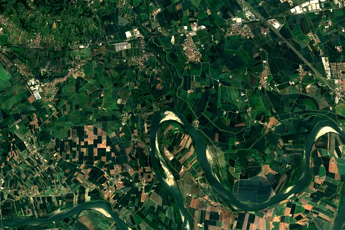 Lambro: satellite view of the mouth