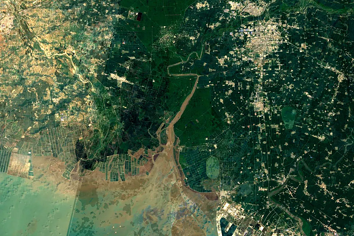 Liao River: satellite view of the mouth